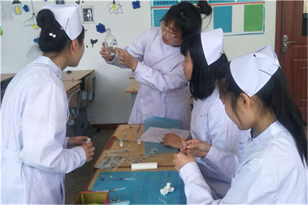 天津专业护士学校排名