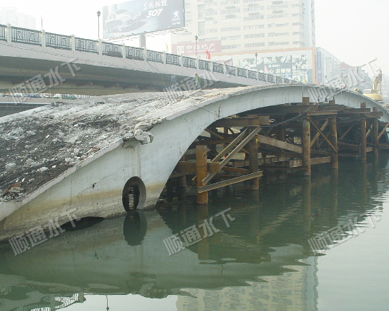 桥桩水下拆除