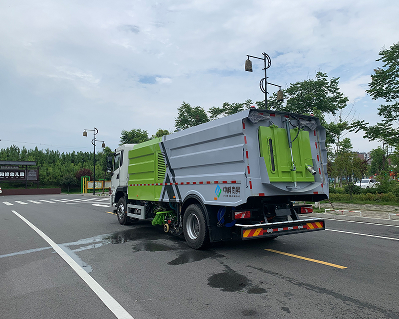 北京小型道路洗扫车生产厂家