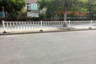 黔南市政道路护栏