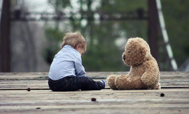 孤独症孩子与正常孩子有哪些不同