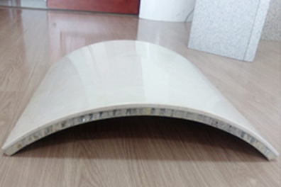 Surface deformation of stone honeycomb plate