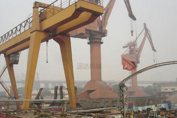北京船厂门座式起重机